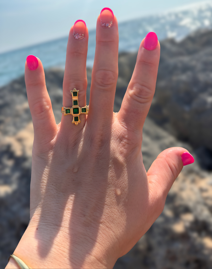 RING EMERALD CROSS